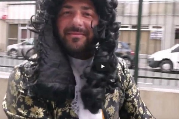 Schüller pose une question royale